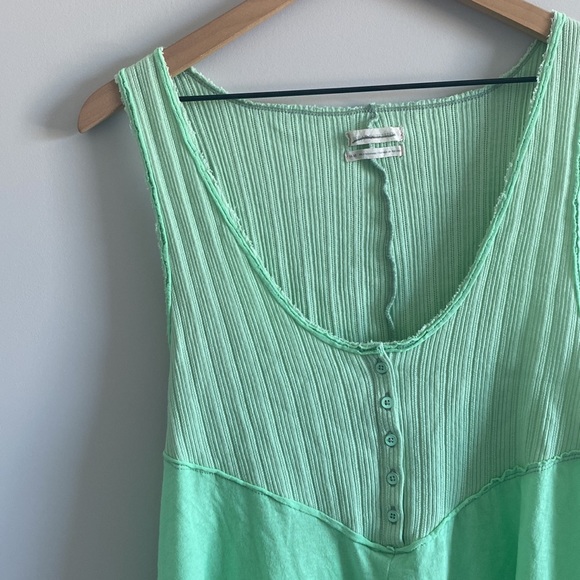 New UO Cadie Green Henley Tiered Tank Top Tunic Sz Medium - Picture 3 of 6